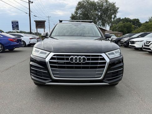 Used 2019 Audi Q5 2.0T Premium Plus w/ Premium Plus Package AWD/4WD image 2