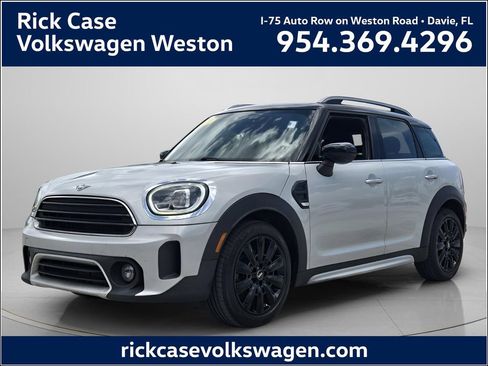 Used 2021 MINI Cooper Countryman FWD image 1