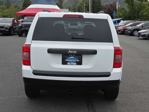 Used 2013 Jeep Patriot Sport FWD image 13