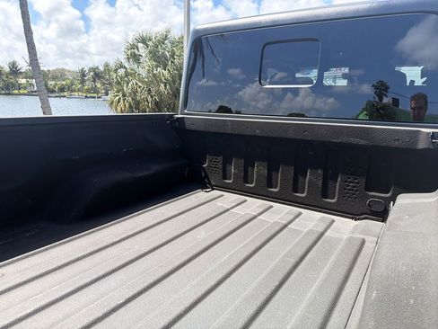 Used 2020 Jeep Gladiator Rubicon image 16