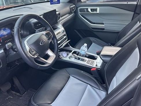 Used 2023 Ford Explorer XLT w/ Equipment Group 202A image 11