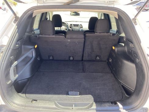 Used 2014 Jeep Cherokee Latitude image 24