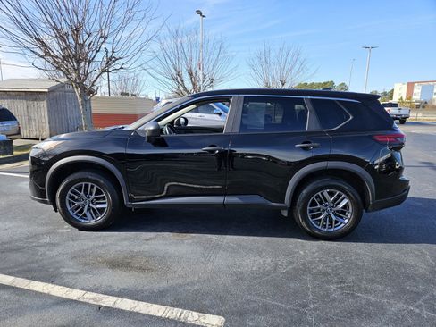 Used 2024 Nissan Rogue S image 4