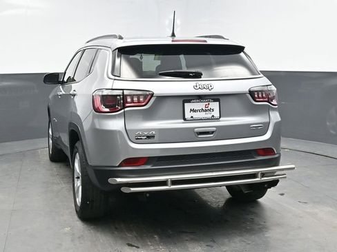 Used 2021 Jeep Compass Latitude image 5