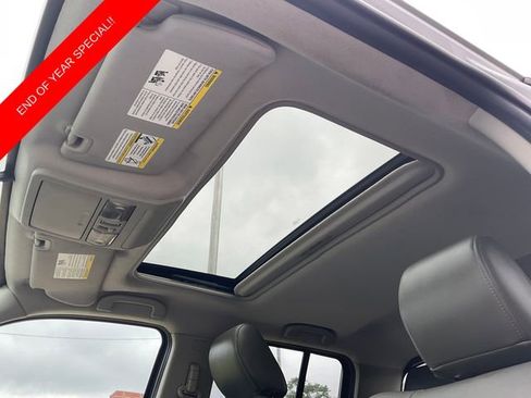 Used 2019 Nissan Frontier SL image 14