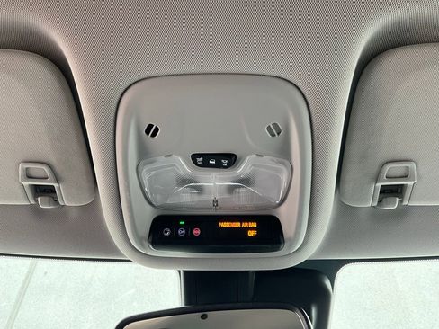 Used 2023 Chevrolet TrailBlazer LT w/ Convenience Package image 16