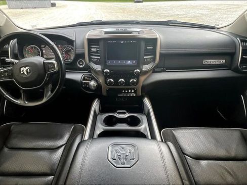 Used 2022 RAM 1500 Laramie AWD/4WD image 15