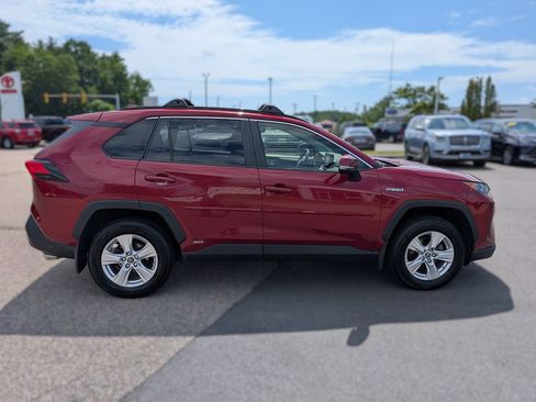Used 2020 Toyota RAV4 Limited AWD/4WD image 6