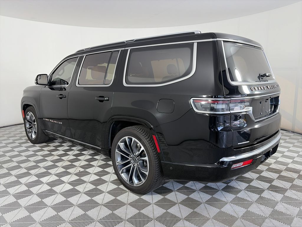 Used 2023 Jeep Grand Wagoneer Series III AWD/4WD image 5