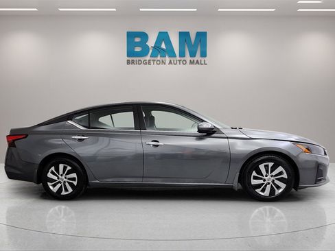 Used 2023 Nissan Altima 2.5 S image 14