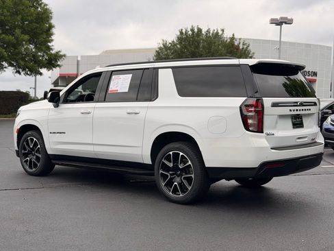 Used 2023 Chevrolet Suburban RST w/ Luxury Package AWD/4WD image 10