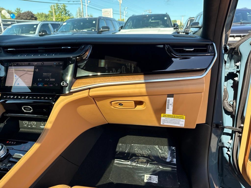 New 2027 Jeep Grand Cherokee Summit AWD/4WD image 30