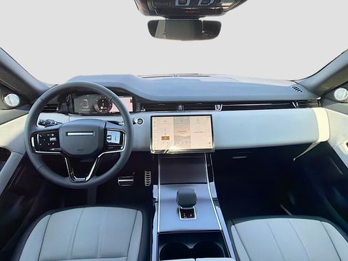 New 2026 Land Rover Range Rover Evoque Dynamic SE image 16