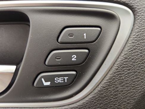 Certified 2018 Acura TLX w/ Technology Package image 9