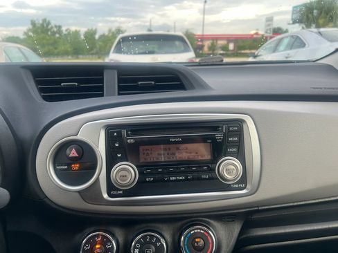 Used 2013 Toyota Yaris LE FWD image 9
