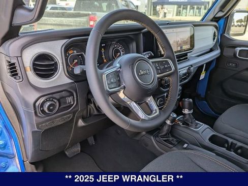 New 2025 Jeep Wrangler Unlimited Sahara w/ Technology Group AWD/4WD image 10