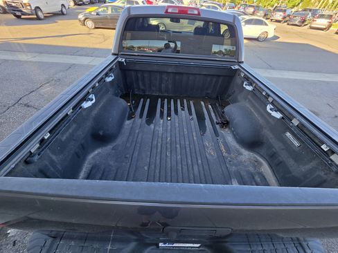 Used 2012 Toyota Tundra Limited w/ Memory Pkg AWD/4WD image 21