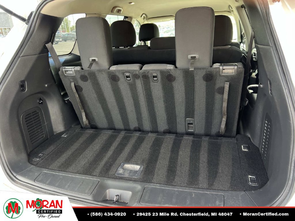 Used 2017 Nissan Pathfinder SV w/ Trailer Tow Package AWD/4WD image 12