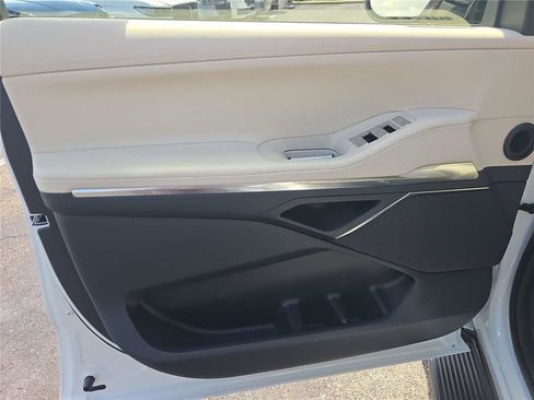 New 2027 Lincoln Navigator Premiere RWD image 15