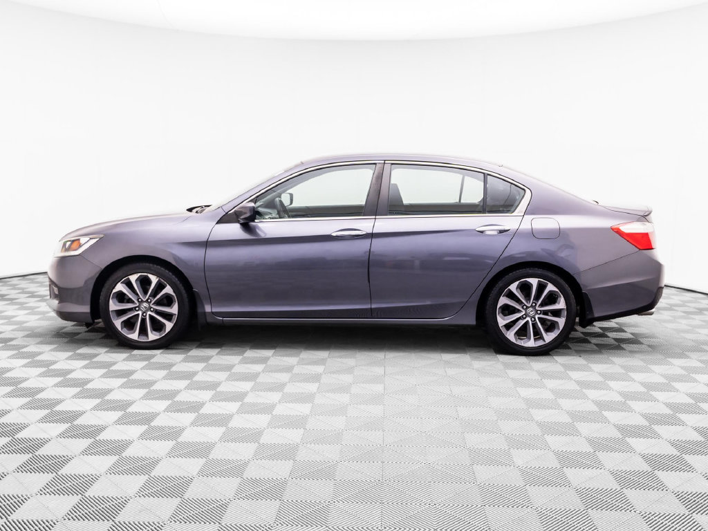 Used 2015 Honda Accord Sport image 2