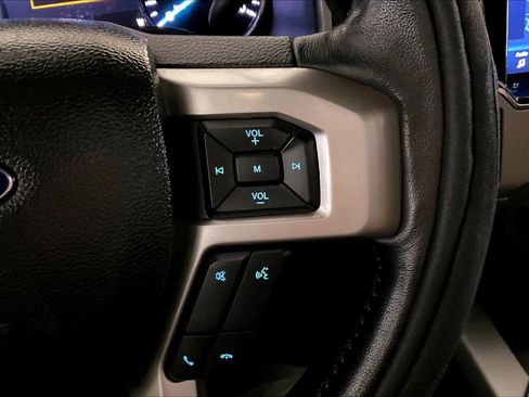 Used 2022 Ford F250 Lariat w/ FX4 Off-Road Package AWD/4WD image 22