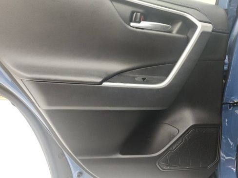 Used 2024 Toyota RAV4 XSE AWD/4WD image 9