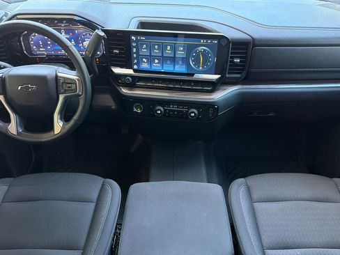 Used 2024 Chevrolet Silverado 1500 RST AWD/4WD image 17