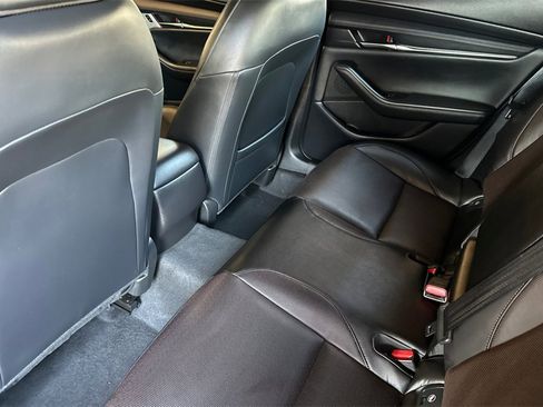 New 2025 MAZDA MAZDA3 Hatchback w/Premium Plus Pkg image 10