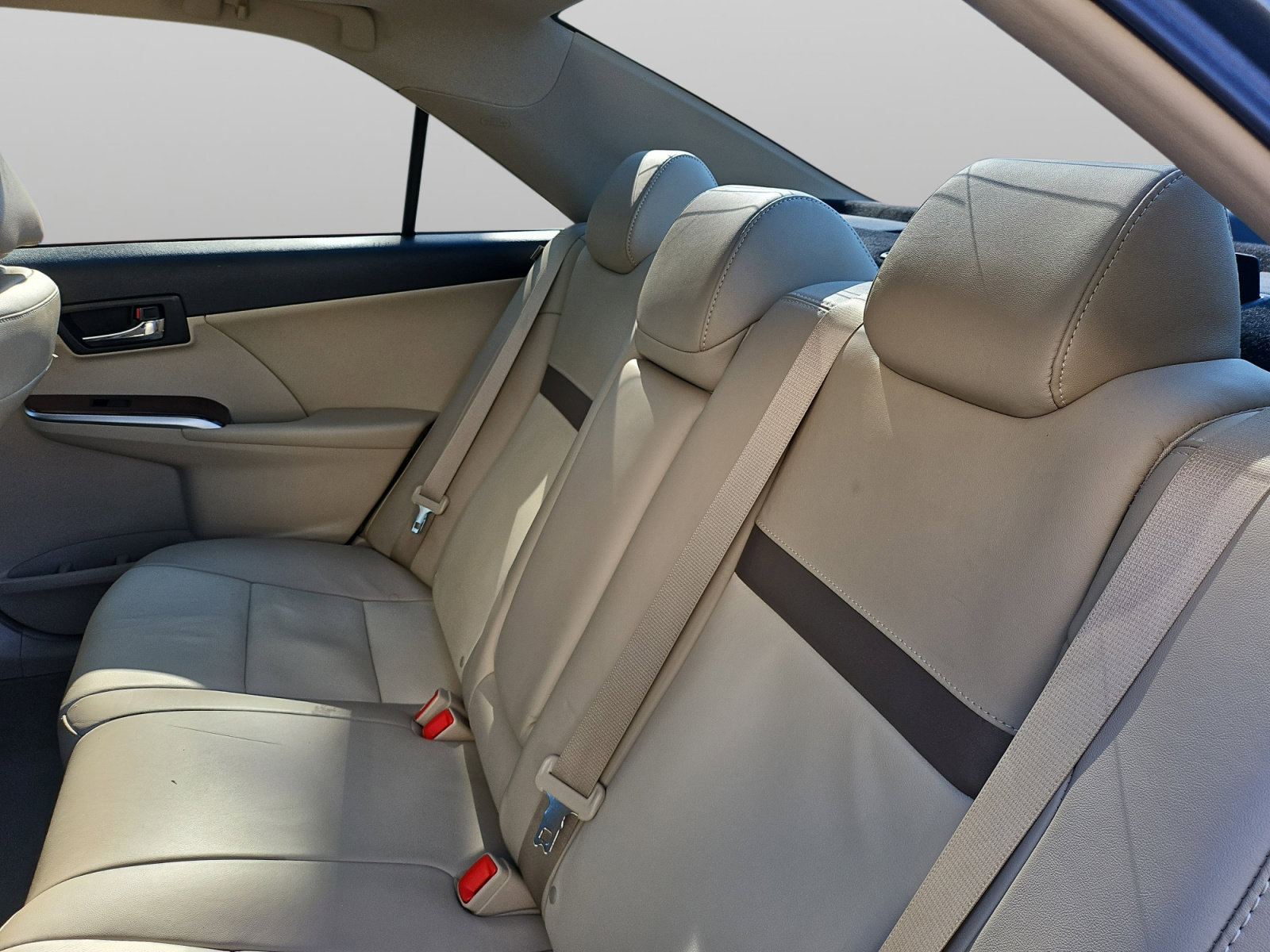 Used 2012 Toyota Camry XLE w/ Leather Pkg FWD image 41