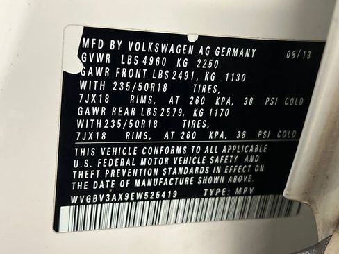 Used 2014 Volkswagen Tiguan S image 29