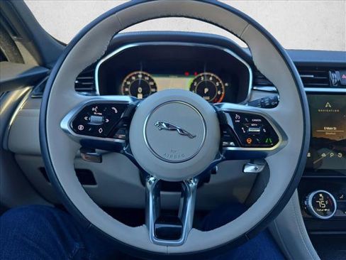 Certified 2025 Jaguar F-PACE R-Dynamic S image 19