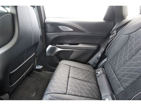 New 2027 Cadillac Lyriq Signature Sport w/ Nappa Leather Package AWD/4WD image 12