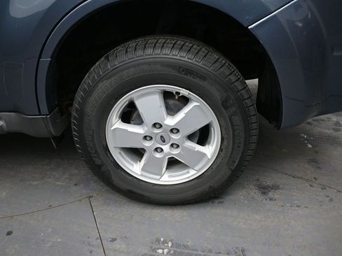 Used 2011 Ford Escape XLT image 12