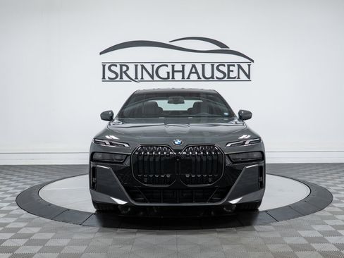 New 2026 BMW 740i xDrive image 2