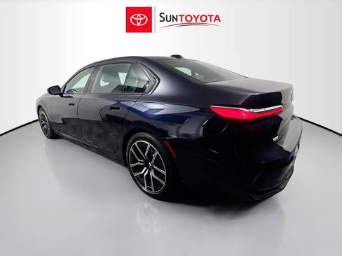 Used 2024 BMW 740i image 6