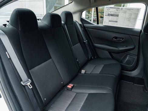 New 2025 Nissan Sentra SV w/ Trunk Package image 23