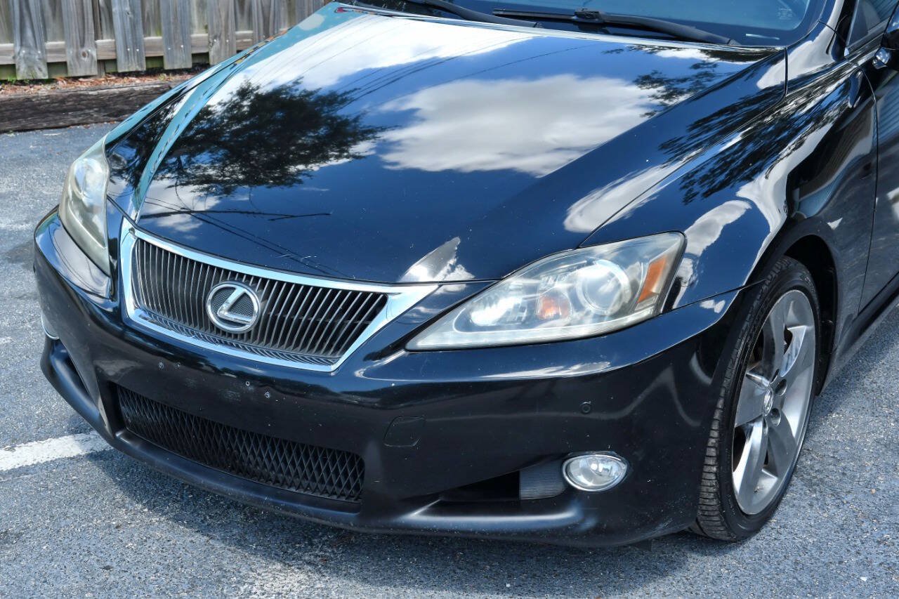 Used 2011 Lexus IS 350C w/ Luxury Pkg RWD image 4