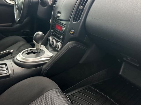 Used 2016 Nissan 370Z Coupe image 16