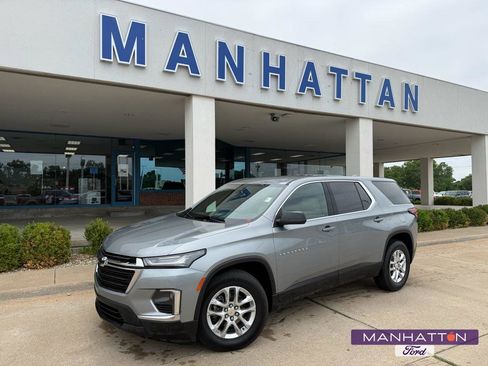 Used 2023 Chevrolet Traverse LS AWD/4WD image 1