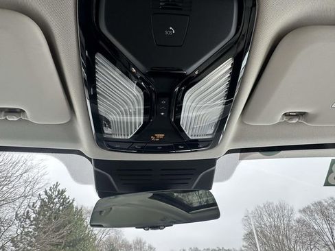 Certified 2023 BMW X7 xDrive40i w/ Executive Package image 39