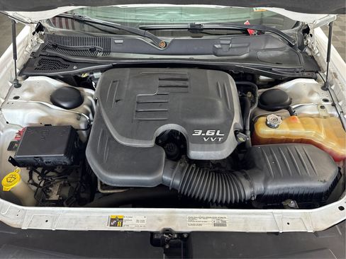 Used 2015 Dodge Challenger SXT Plus w/ Premium Sound Group RWD image 20