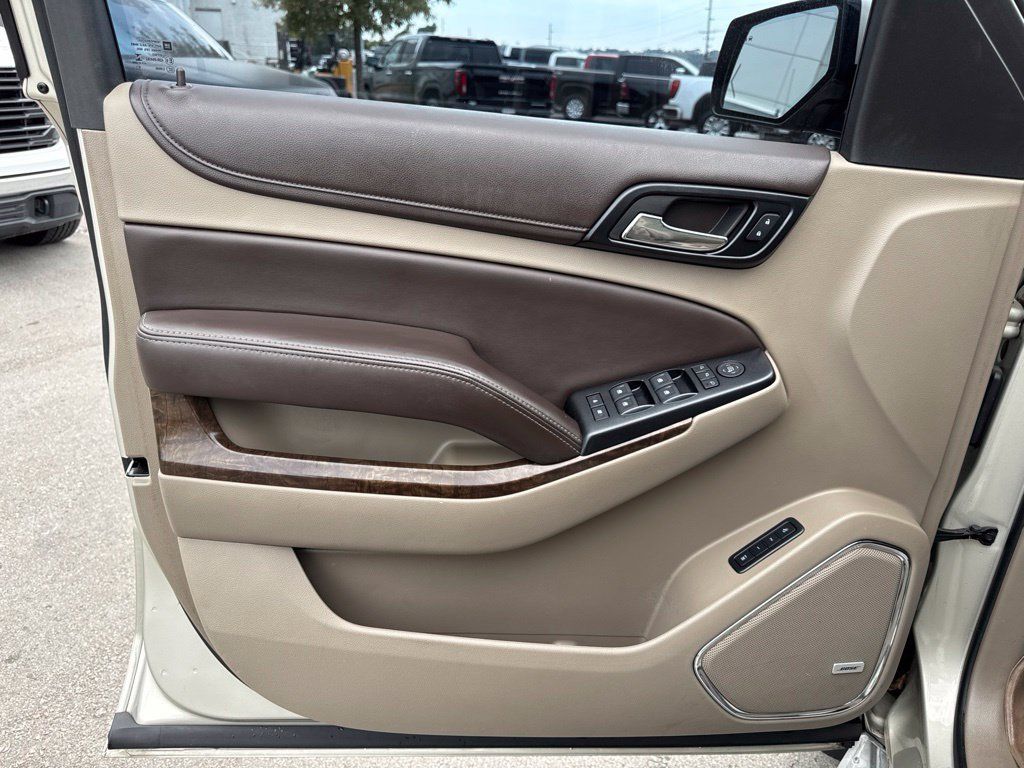 Used 2015 Chevrolet Tahoe LT w/ Luxury Package AWD/4WD image 10
