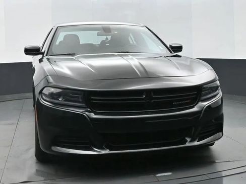 Used 2022 Dodge Charger SXT image 3