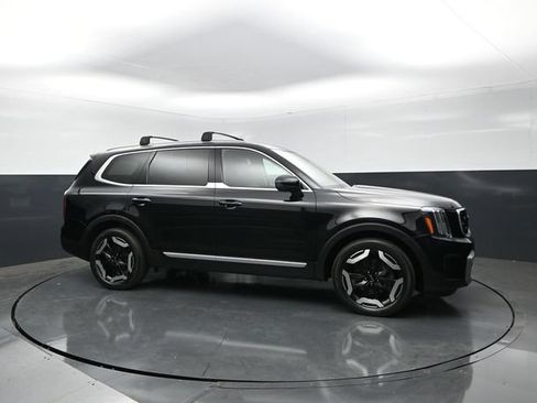 Used 2023 Kia Telluride EX AWD/4WD image 6