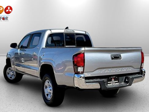Used 2021 Toyota Tacoma SR5 image 12