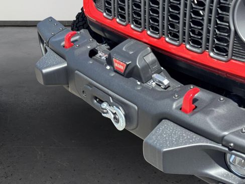 New 2025 Jeep Wrangler Unlimited Rubicon w/ Steel Bumper Group image 11