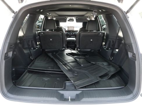 Used 2024 Honda Pilot TrailSport image 18