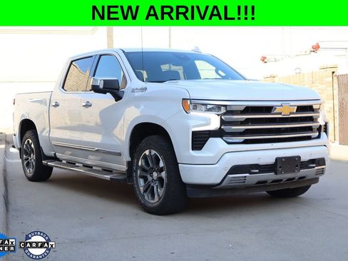 Used 2023 Chevrolet Silverado 1500 High Country w/ Technology Package AWD/4WD image 1