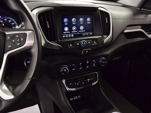 Used 2024 GMC Terrain SLE image 21