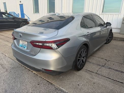 Used 2021 Toyota Camry XLE w/ Navigation Upgrade Package FWD image 3